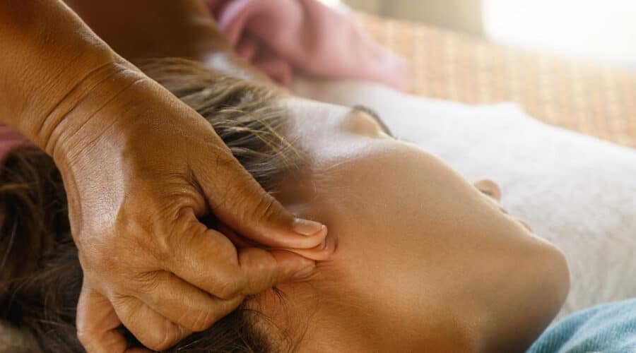 Shiatsu : les bienfaits de cette technique de massage japonaise (stress, dos, fatigue)